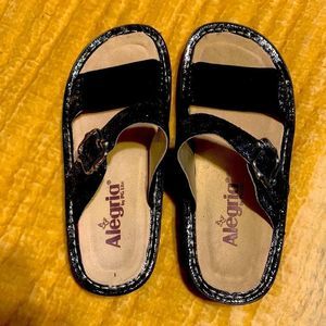 Alegria Keara shimmery black Sandals platform slides EUC removable footbed! 36 6